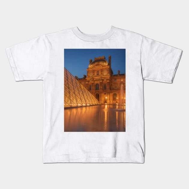 The Louvre by night Kids T-Shirt by Michaelm43